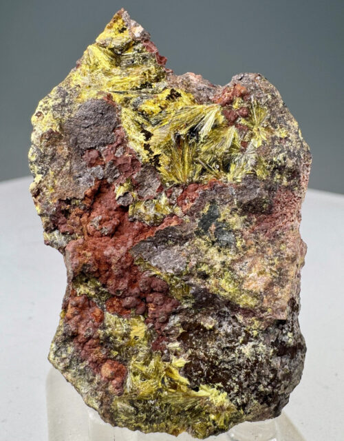 Sklodowskite, Hematite
