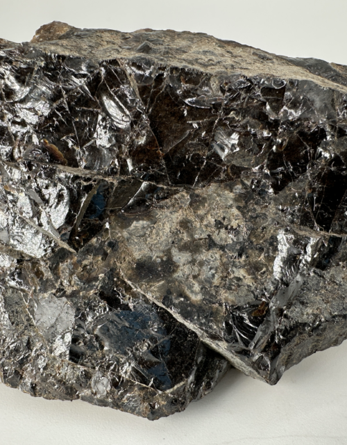 Aeschynite-(Y)