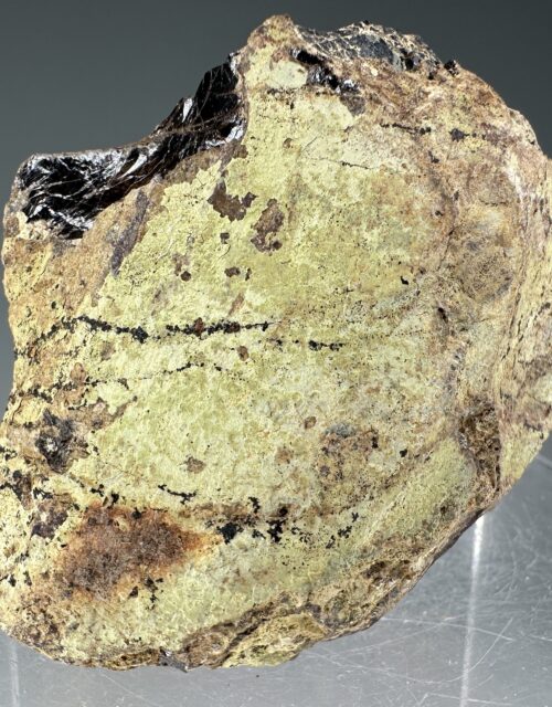 Aeschynite-(Y)