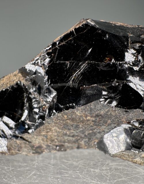 Samarskite-(Y)
