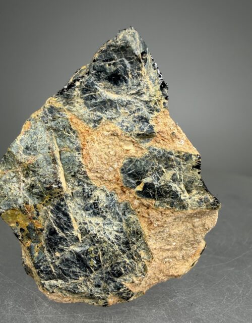 Euxenite-(Y)