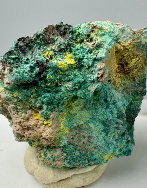 Guilleminite, Derriksite, Malachite
