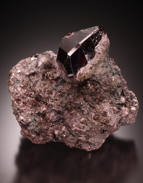 Rutile (twinned)