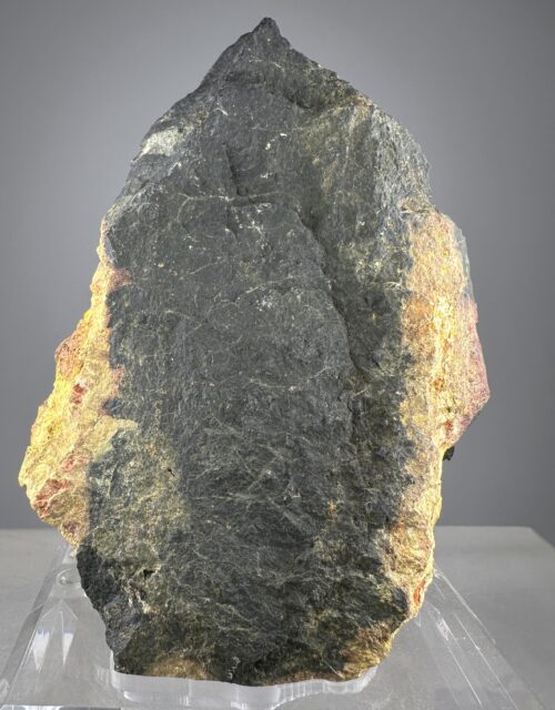 Uraninite var. Pitchblende, "Gummite"