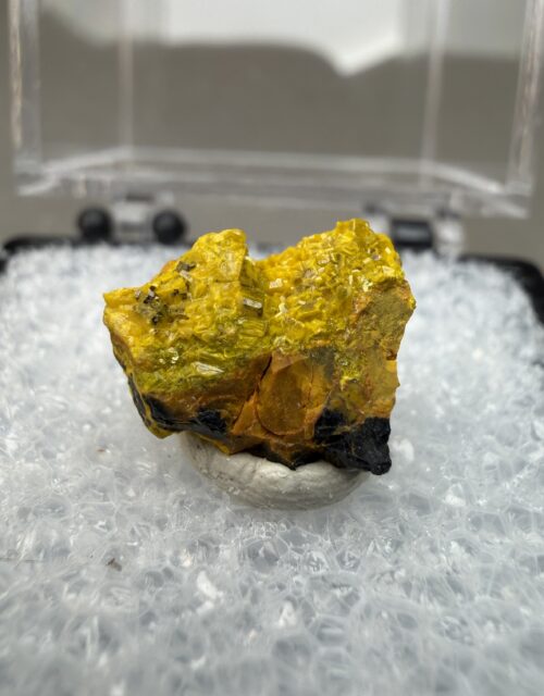 Soddyite, Schoepite, Curite